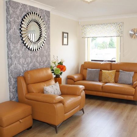 City Centre Town House With Riverside Views And Free Parking 1Bak York Extérieur photo