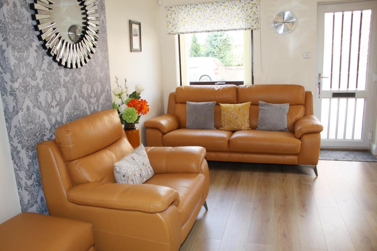 City Centre Town House With Riverside Views And Free Parking 1Bak York Extérieur photo